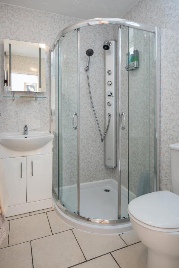 Estuary Lodge Motel B&B Talsarnau ภายนอก รูปภาพ