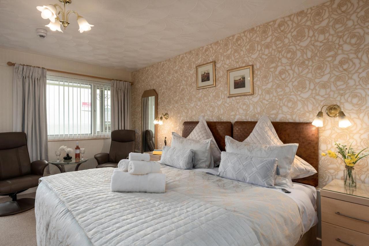 Estuary Lodge Motel B&B Talsarnau ภายนอก รูปภาพ