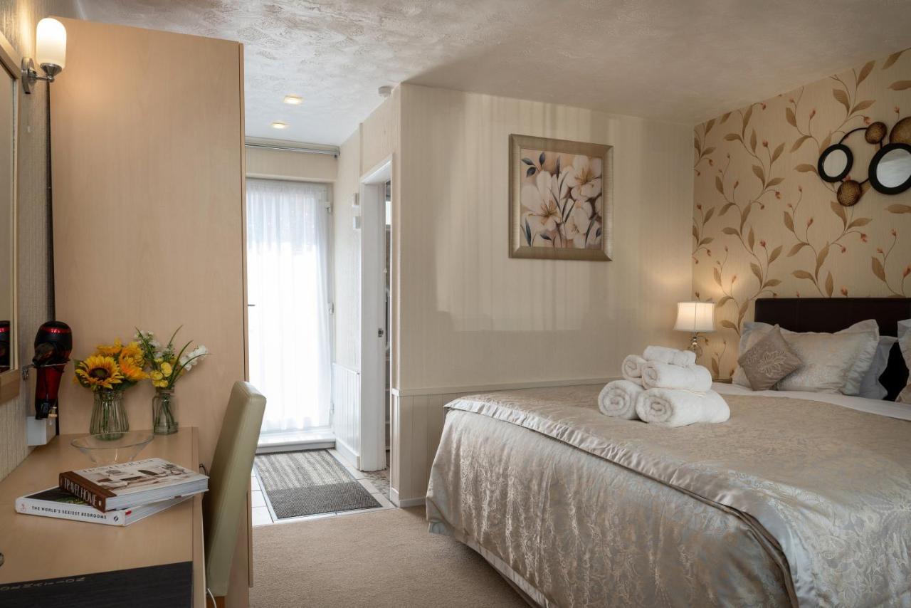 Estuary Lodge Motel B&B Talsarnau ภายนอก รูปภาพ