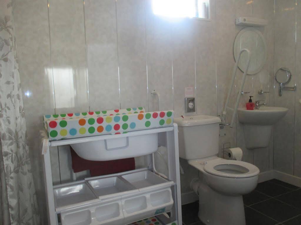 Estuary Lodge Motel B&B Talsarnau ภายนอก รูปภาพ